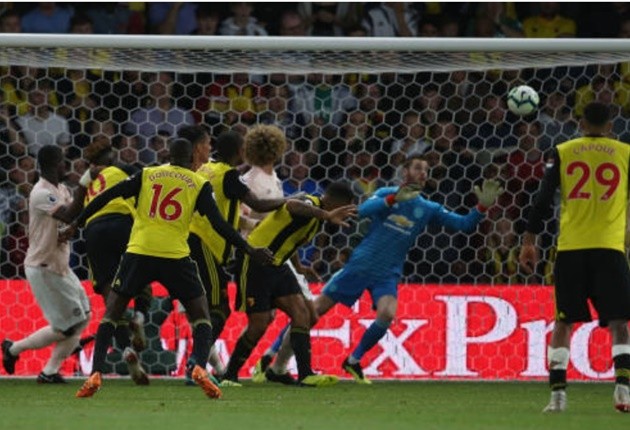 HLV và cầu thủ Watford phản ứng với pha cứu thua của De Gea - Bóng Đá