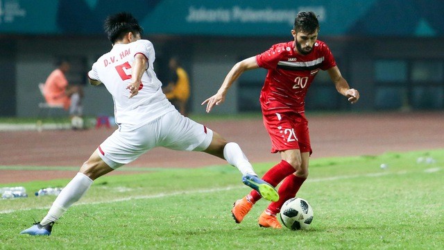 U23 Việt Nam 'trầy da, tróc vẩy' tiến vào bán kết - Bóng Đá