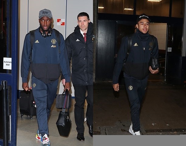 Ảnh Man United trở lại Manchester - Bóng Đá