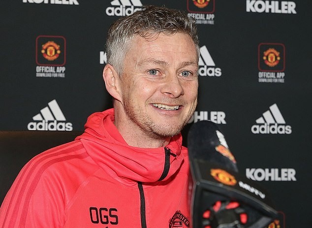 Solskjaer giữ lời hứa, hàng loạt 'măng non' xuất hiện trên sân tập Man Utd - Bóng Đá