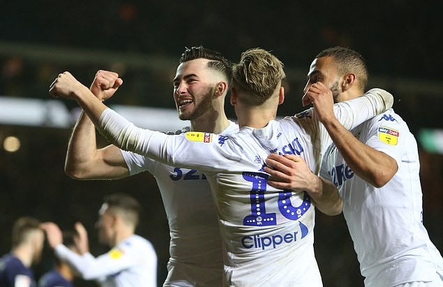 Dùng trò bẩn, Leeds United hạ đội bóng của Lampard để xây chắc ngôi đầu - Bóng Đá