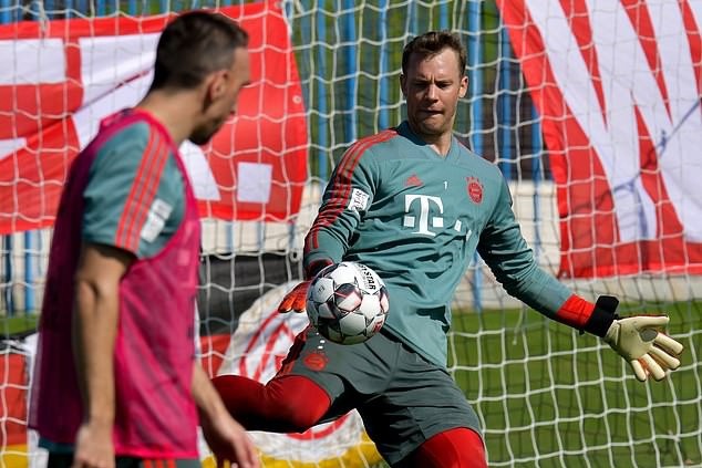 Đây là phản ứng của Ribery sau scandal chửi thẳng mặt NHM - Bóng Đá