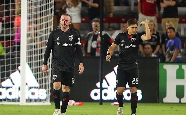 Rooney lại làm rung chuyển MLS, lập cú đúp có siêu phẩm sút phạt - Bóng Đá