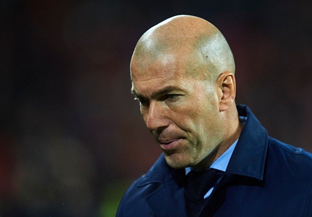 Zidane thất vọng, lý giải nguyên nhân Real kém Barca 8 điểm - Bóng Đá
