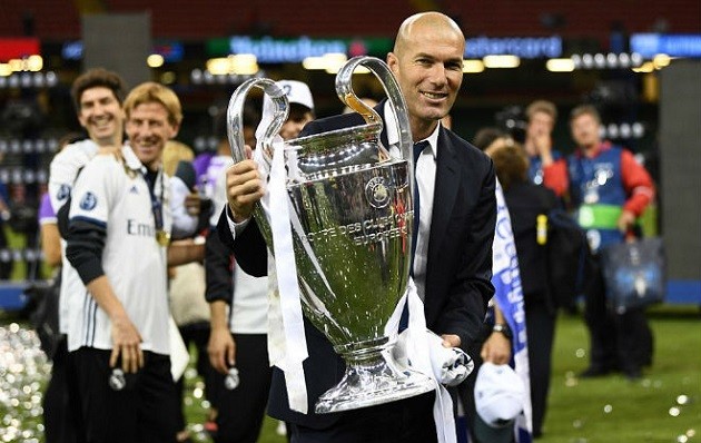 10 CLB có hợp đồng tài trợ béo bở nhất: Nể phục tài kiếm tiền của Ed Woodward - Bóng Đá