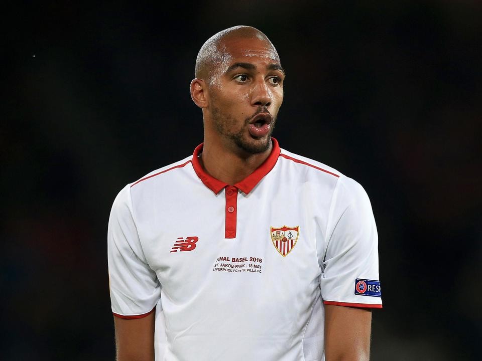 Mua N'Zonzi, Arsenal bất ngờ gặp kẻ phá bĩnh - Bóng Đá