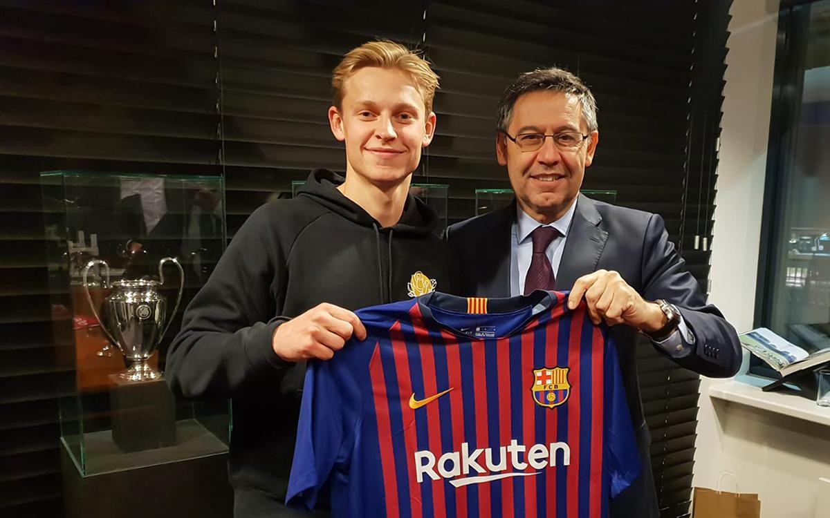 CHÍNH THỨC: Barcelona nổ bom tấn đắt nhất mùa Đông, gần 90 triệu - Bóng Đá