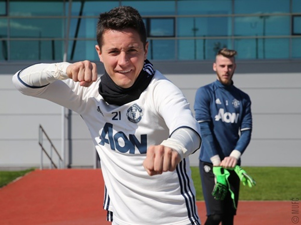 Giữa bão chấn thương, dàn sao Man United vẫn cực nhắng trên sân tập - Bóng Đá
