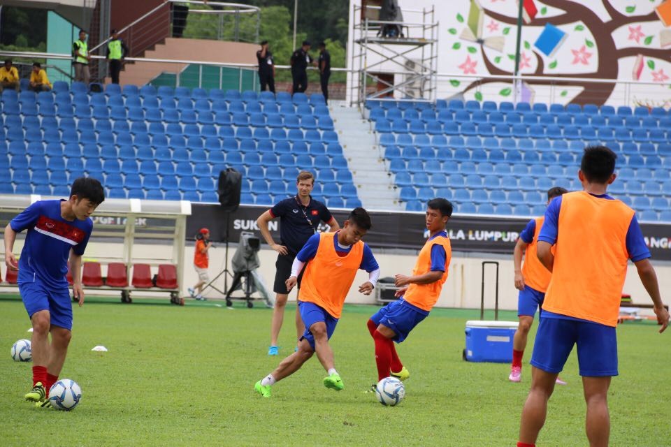 TRỰC TIẾP U22 Việt Nam vs U22 Đông Timor: Xuân Trường đá cặp Tuấn Anh - Bóng Đá