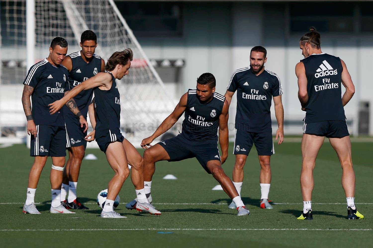 Modric đáp lại tin đồn đến Inter bằng cách này - Bóng Đá
