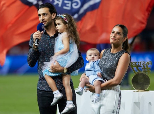 Ảnh Pastore chia tay PSG - Bóng Đá