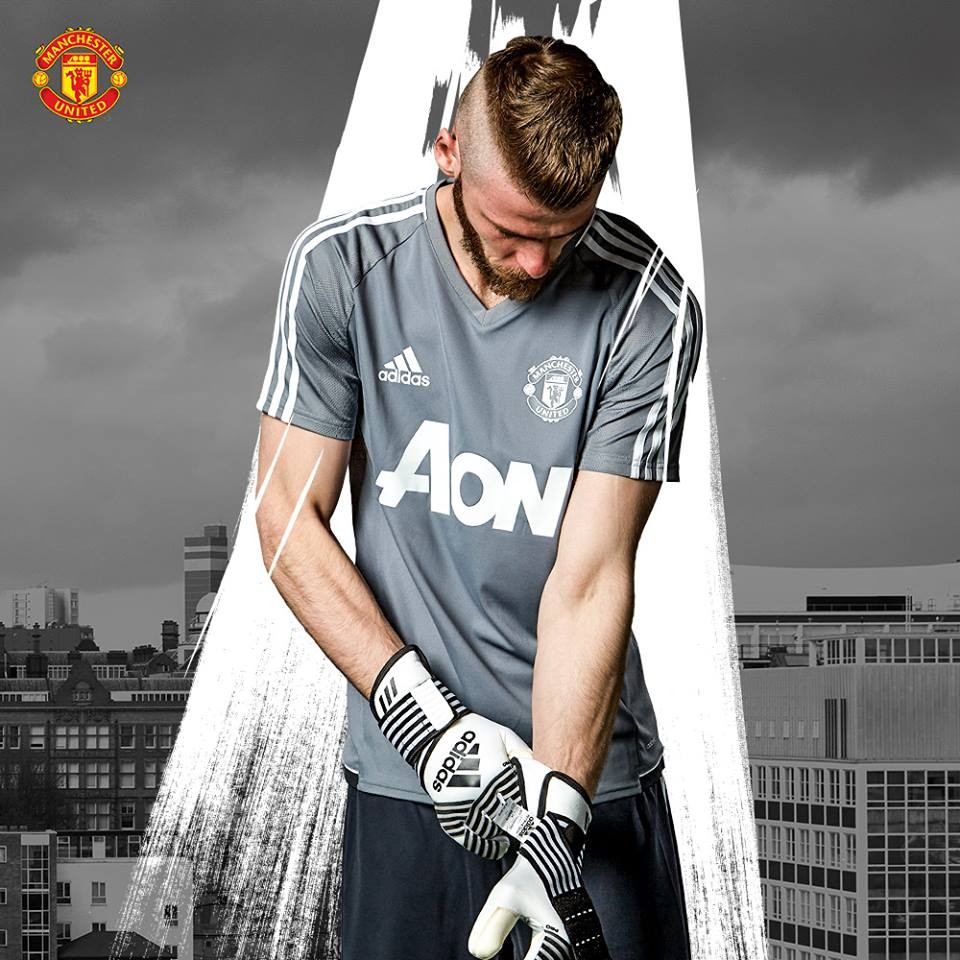 Man Utd ra mắt áo tập cực chất - Bóng Đá
