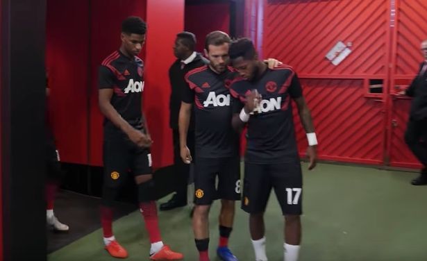 Mata Bailly Pogba ôm Fred - Bóng Đá
