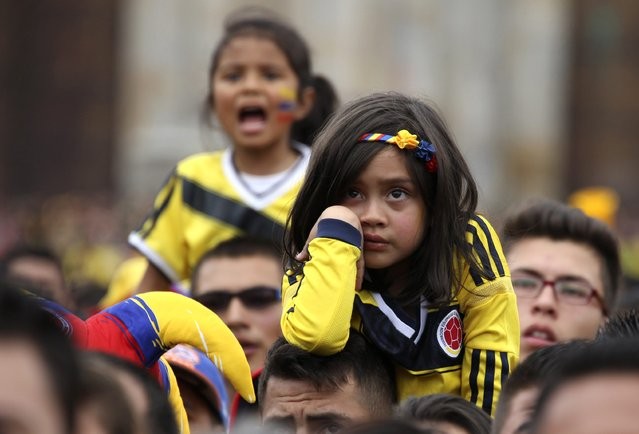 Đáng yêu hết cỡ với những fan nhí cháy hết mình vì World Cup - Bóng Đá