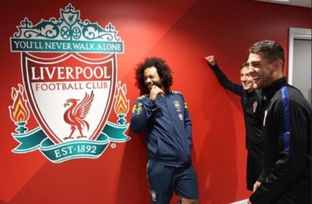 Dàn sao Real ôn lại kí ức Champions League, cười lớn tại Anfield - Bóng Đá