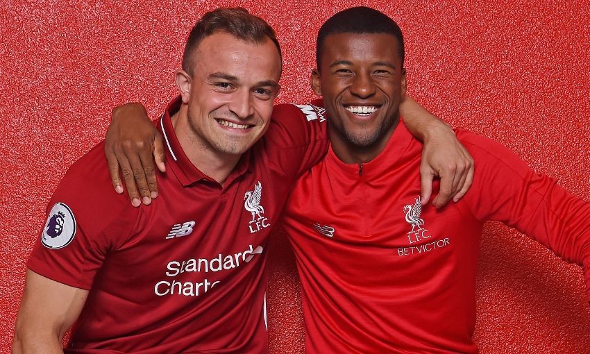 Xherdan Shaqiri rạng rỡ bên cạnh các đồng đội mới - Bóng Đá