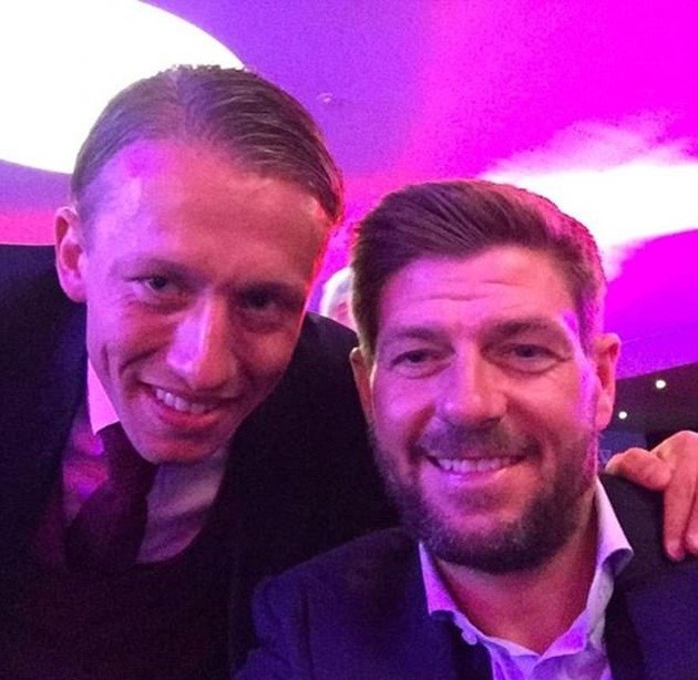 Zidane và đồng đội đánh bại đội bóng của HLV Wenger - Bóng Đá