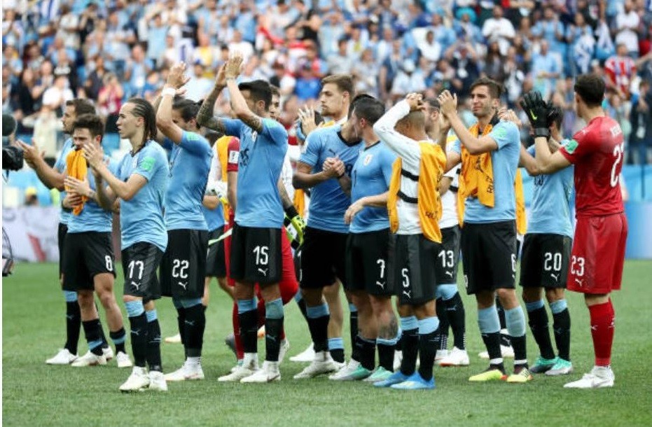 Luis Suarez rơi lệ trong ngày Uruguay chia tay World Cup 2018 - Bóng Đá