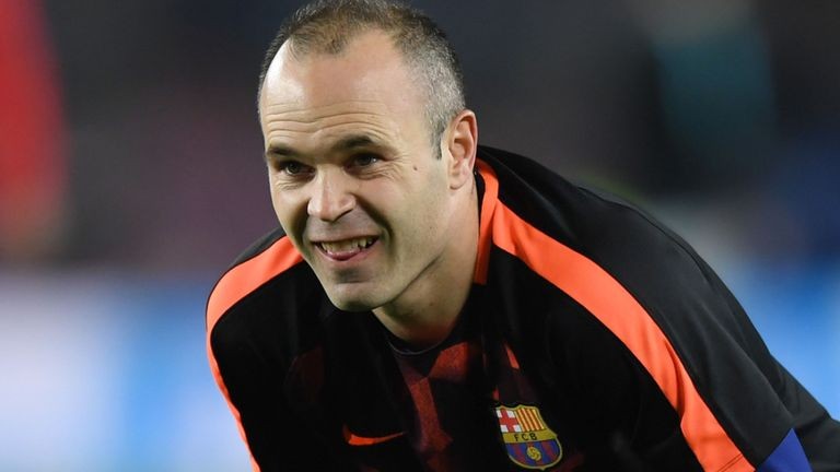 Ảnh Shaqiri đi ăn trưa - Bóng Đá