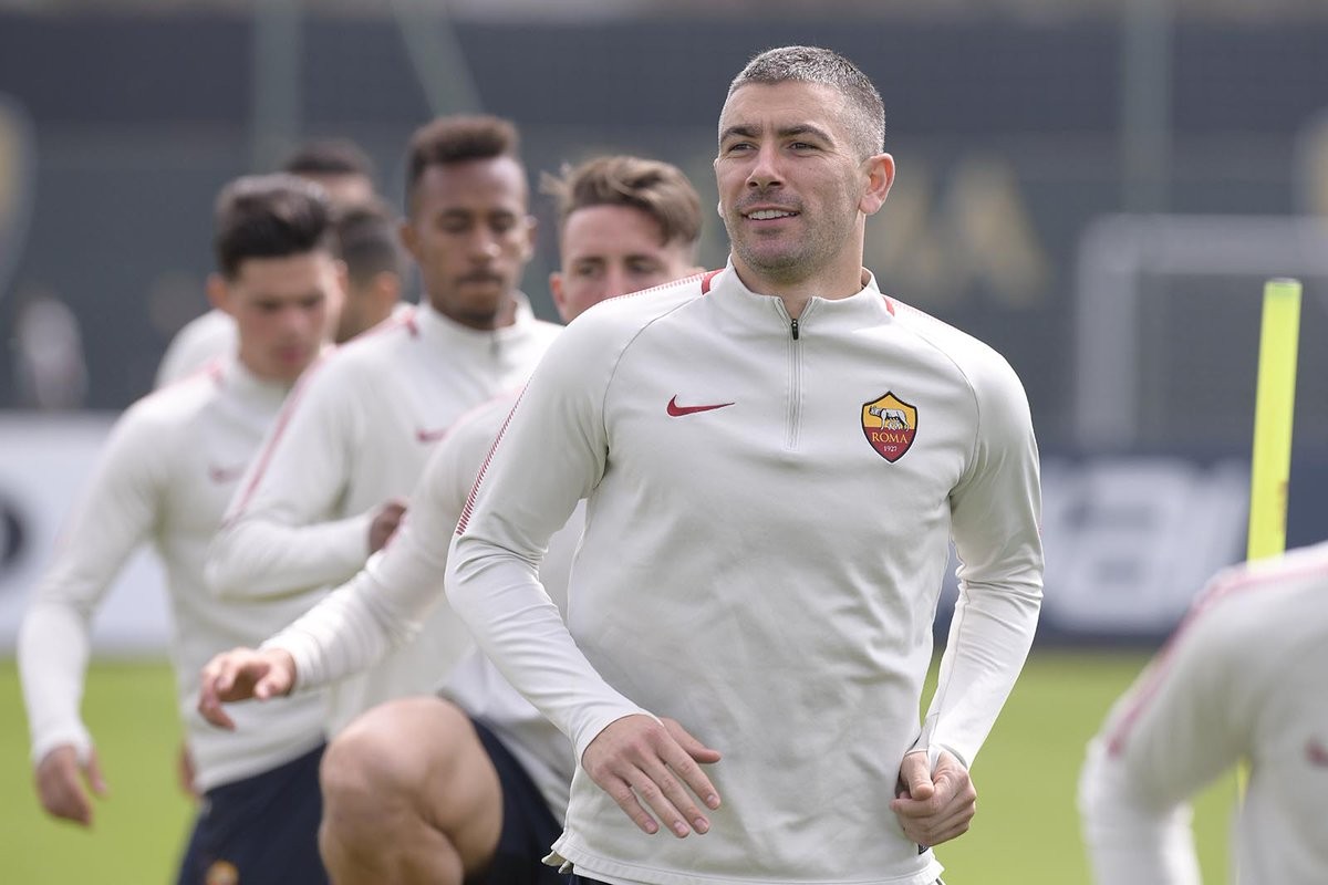 25 năm kể từ ngày Cantona cùng Leeds làm nên lịch sử - Bóng Đá