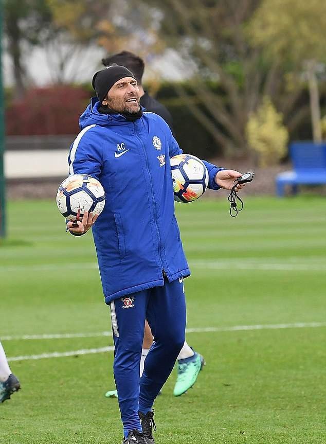 Sanchez rạng rỡ chào đón bản hợp đồng mới của Man Utd - Bóng Đá