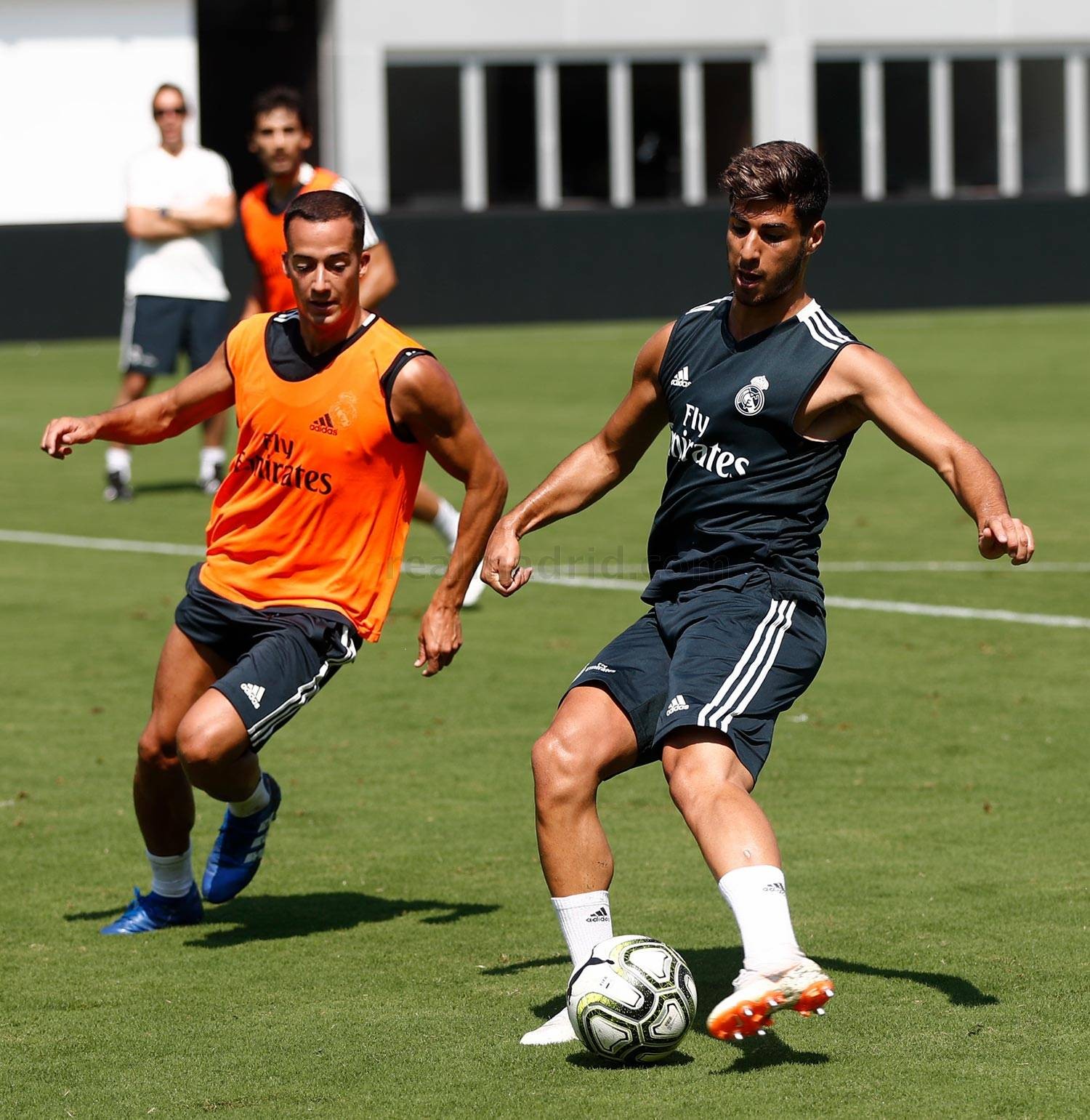 Dàn sao Chelsea tề tựu đông đủ ở sinh nhật lần 30 của Willian - Bóng Đá