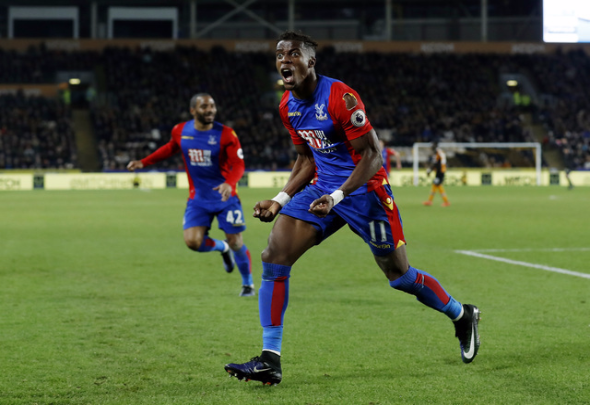 Man City nhảy vào tranh Zaha, Spurs tăng tiền lên 25 triệu bảng - Bóng Đá