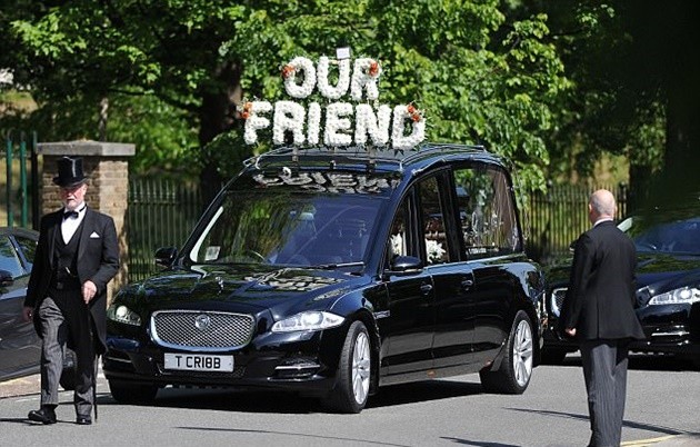 Dàn sao Tottenham đến dự đám tang Ugo Ehiogu - Bóng Đá