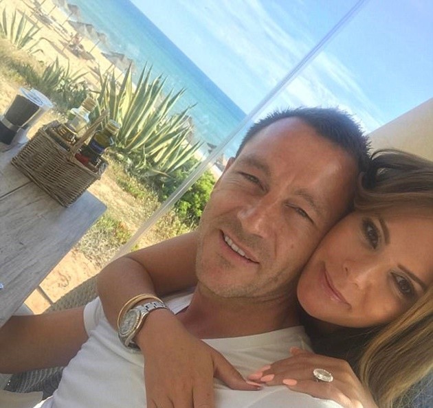 John Terry đi nghỉ mát sau bàn thắng lịch sử cho Chelsea - Bóng Đá