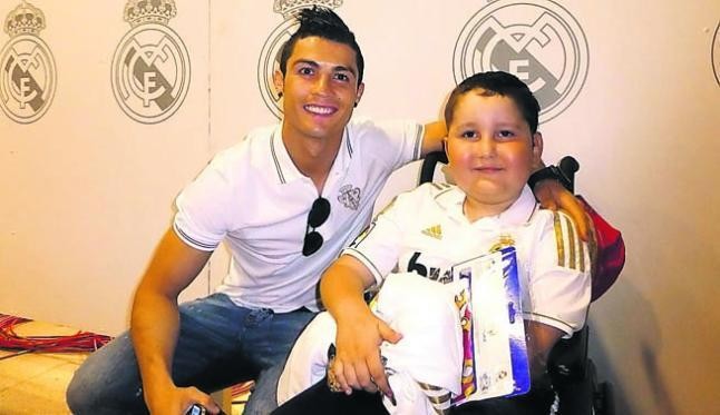 Những câu chuyện sẽ khiến bạn thay đổi định kiến về Ronaldo (Phần 2) - Bóng Đá