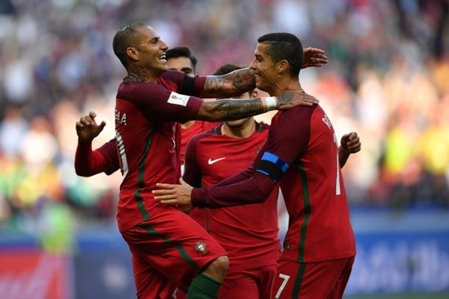 CR7 bùng nổ giúp Bồ Đào Nha rộng cửa đi tiếp - Bóng Đá