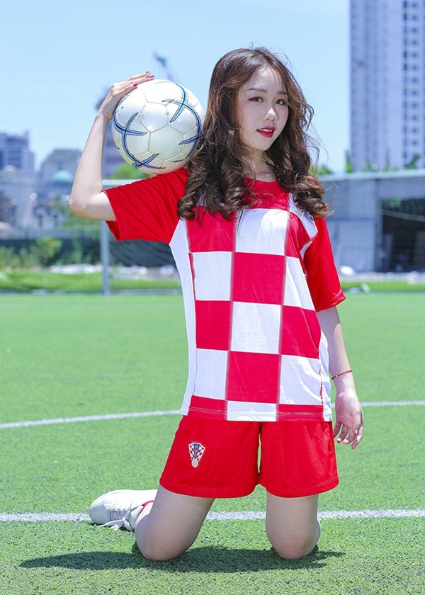 Nữ sinh 10X Hà thành dự đoán Croatia thắng 2 - 0 trước Nga - Bóng Đá
