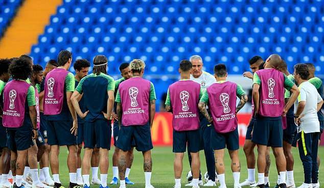 Neymar 'trình làng' kiểu tóc mới cực độc - Bóng Đá