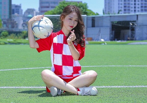 Nữ sinh 10X Hà thành dự đoán Croatia thắng 2 - 0 trước Nga - Bóng Đá
