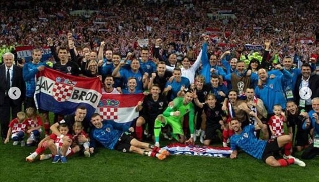 Hậu đại chiến: Tuyển Anh được người thân ủi an, Croatia 'quẩy' tưng bừng - Bóng Đá
