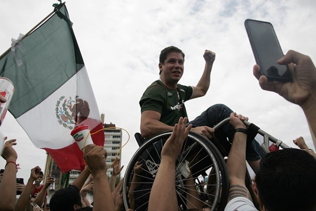 Người dân Mexico ăn mừng ra sao sau chiến thắng lịch sử trước Đức - Bóng Đá