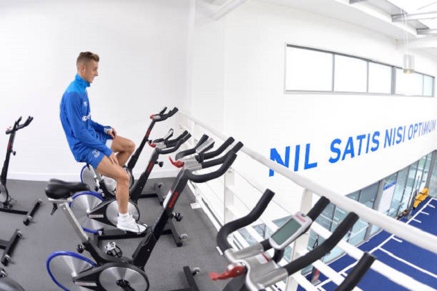 Vừa tới Everton, Digne đã ghi điểm bằng sự chuyên nghiệp - Bóng Đá