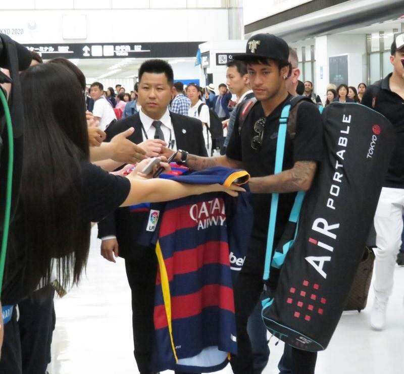 Ảnh Arsenal ra mẫu áo đấu thứ 3 - Bóng Đá