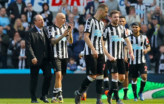 Hạ Arsenal, sao Newcastle hăng máu đá văng cột cờ - Bóng Đá