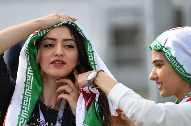 Những khoảnh khắc đáng yêu của các fan nữ xinh đẹp tại World Cup 2018 - Bóng Đá