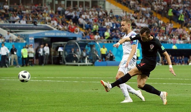 Chiến đấu đổ máu, Iceland vẫn cay đắng rời giải vì sai lầm hàng thủ - Bóng Đá