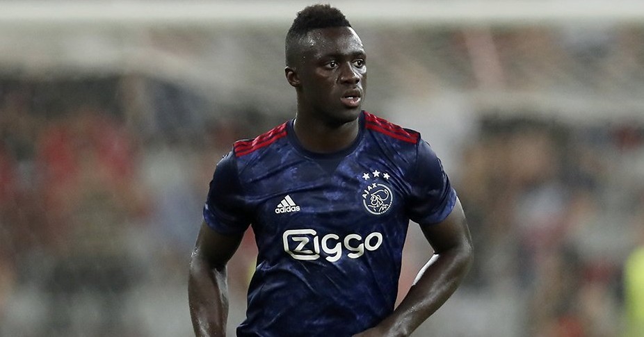 XÁC NHẬN: Tottenham Hotspur chuẩn bị ra mắt Davinson Sanchez - Bóng Đá