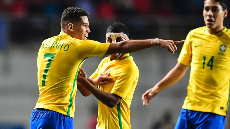 Một Paulinho rời châu Âu, nhưng một Paulinho tài năng khác đã tới - Bóng Đá