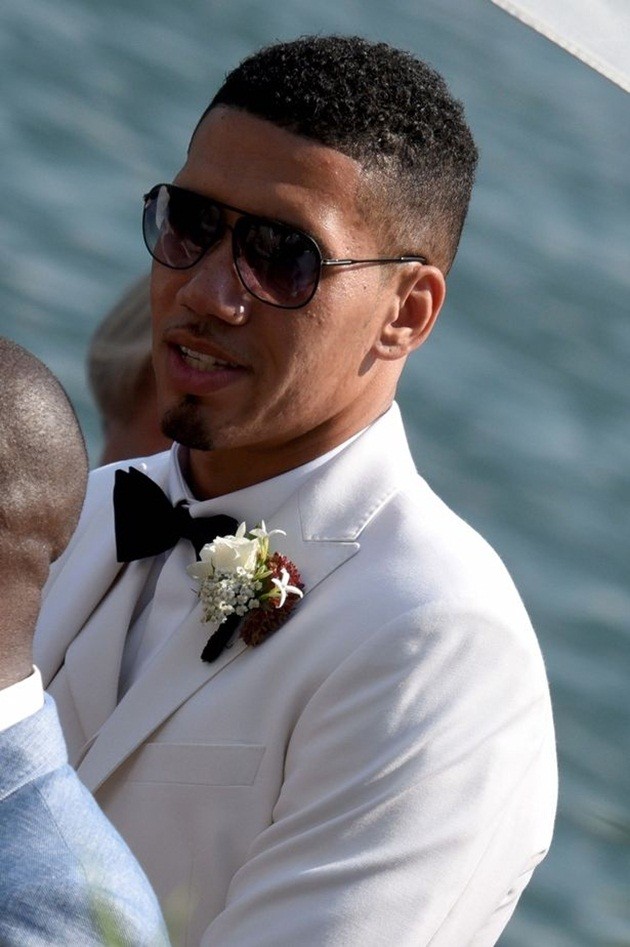 Smalling đám cưới - Bóng Đá