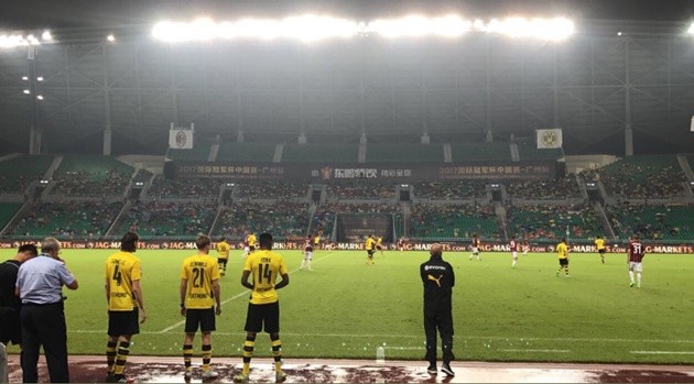 Milan 1-3 Dortmund: Mưa bàn thắng tri ân khán giả Trung Quốc - Bóng Đá