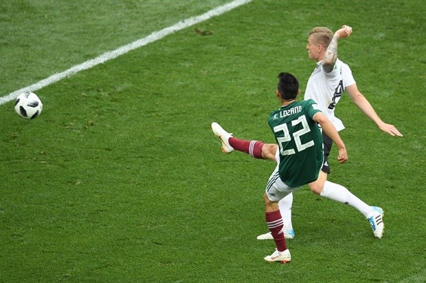 Diệt gọn Die Mannschaft, Mexico khiến quần hùng ngã mũ - Bóng Đá