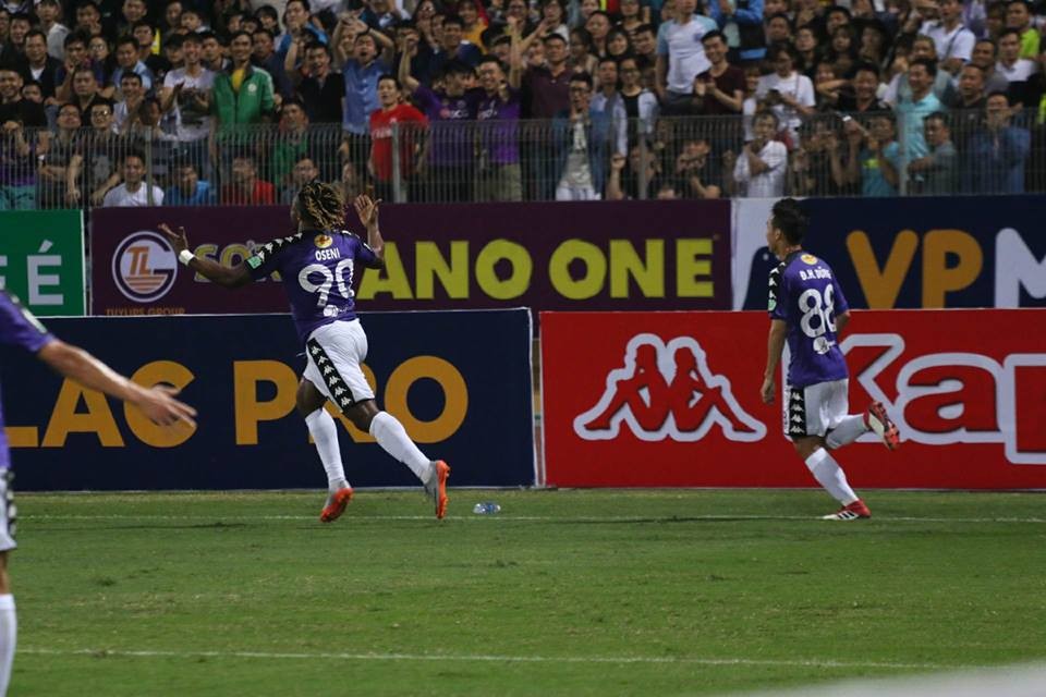 TRỰC TIẾP Hà Nội FC 2-0 HAGL: Oseni chớp cơ hội thành công (H1) - Bóng Đá