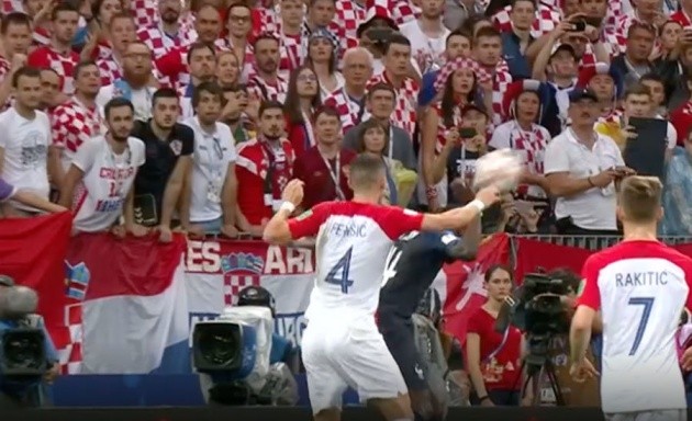 Roy Keane: 'Quyết định của VAR thật kinh tởm' - Bóng Đá