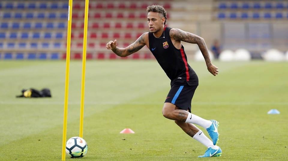 MSN góp mặt trên sân tập, Barca sẵn sàng cho chuyến du đấu - Bóng Đá