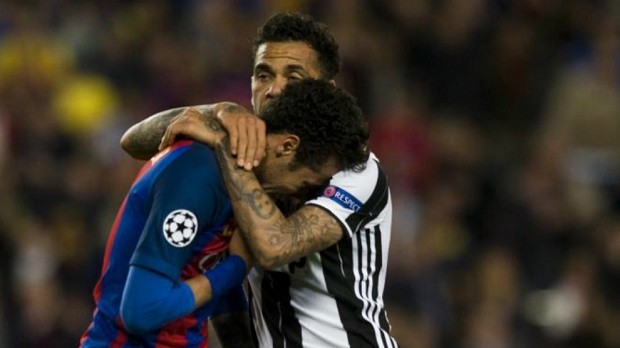 Barca chẳng thiếu gì ngoài Dani Alves - Bóng Đá